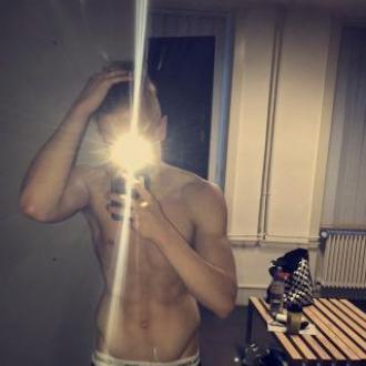Elbanbino homme 27 ans Menzingen