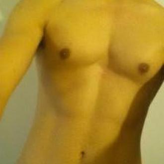 Alexkolly homme 29 ans Tessin