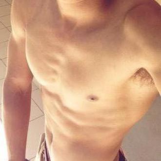 Levilain homme 28 ans Tessin