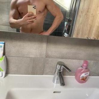 Mojo homme 27 ans Google