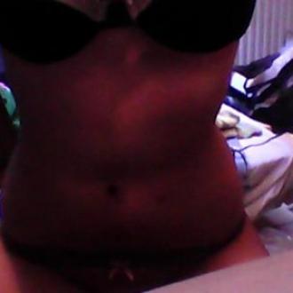 Vanea femme 35 ans b